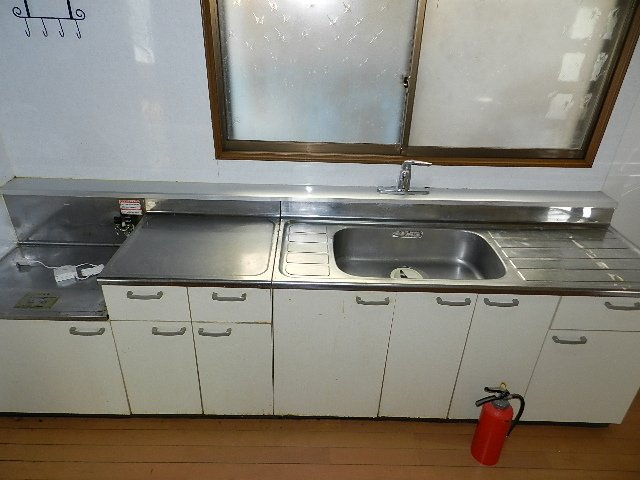 登別市新生町2丁目16-11戸建のキッチン