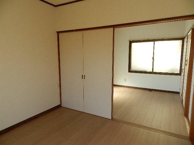 登別市新生町2丁目16-11戸建の内装