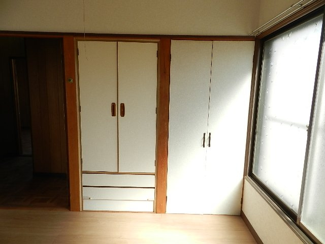 登別市新生町2丁目16-11戸建の内装