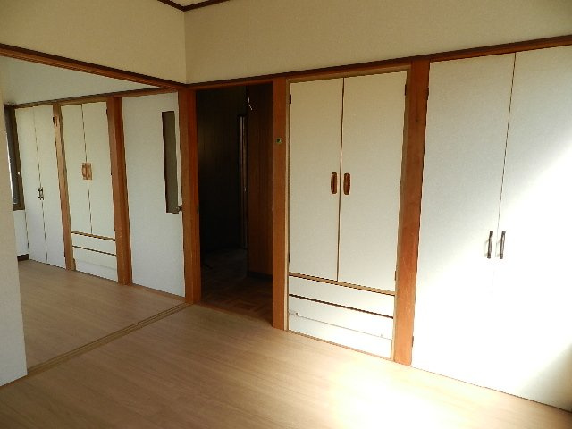 登別市新生町2丁目16-11戸建の内装