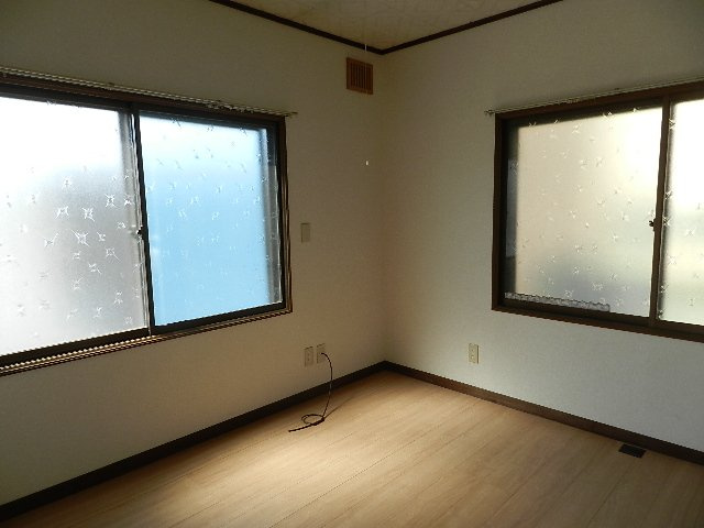 登別市新生町2丁目16-11戸建の内装