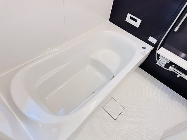 三郷市谷中新築戸建の浴室|足を伸ばせる広々浴槽で毎日リラックス♪