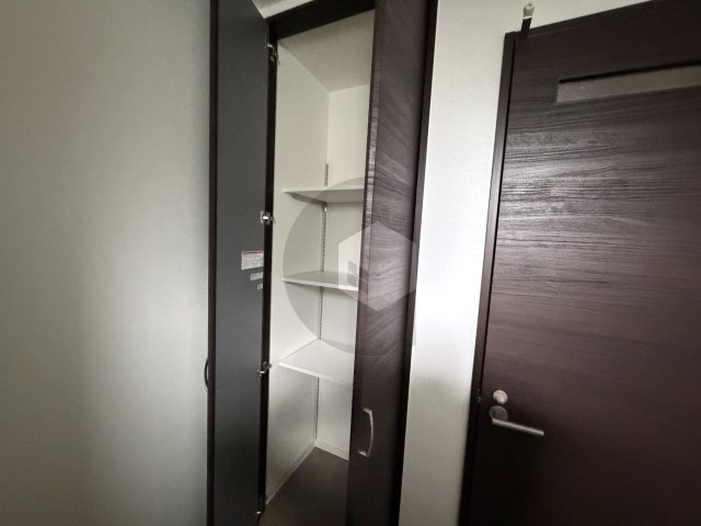 セレニティ荒本 A棟の収納