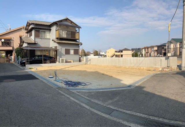 貝塚市澤　新築戸建の前面道路含む現地写真