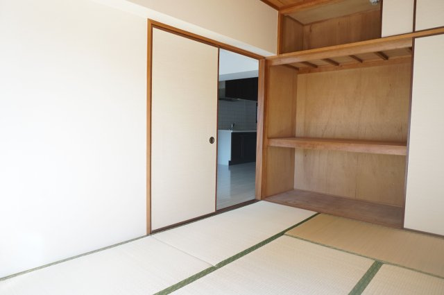 エステートマンション西公園　当仁小学校区の和室|エステートマンション西公園
