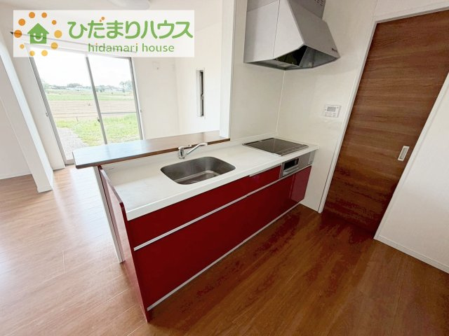 【キッチン】 | 結城市大字山川新宿　中古戸建 | リビングを見渡せるキッチンはお子様を見ながらでも料理が出来て安心ですね☆