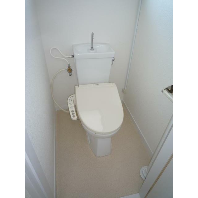 岡ビルのトイレ|清潔感のあるトイレです