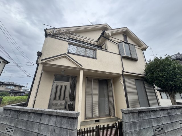 立地が良くすぐにそのまま住めるオシャレな間取り♪屋根裏部屋付き♪熊谷市肥塚