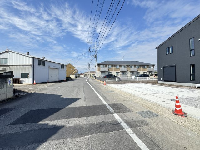 新築　前橋市幸塚町第２　Livele Garden.S　1号棟の前面道路含む現地写真|現地写真　南西側接道幅員約7.1ｍ　