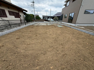 【駐車場】 | 藤岡市岡之郷　新築住宅 | 広いお庭で家庭菜園や、皆で集まってBBQもできます♪