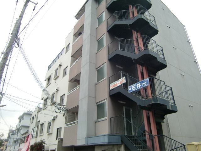 シェトワ大石の外観