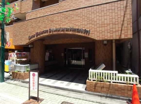 ライオンズマンションお花茶屋駅前通りのエントランス