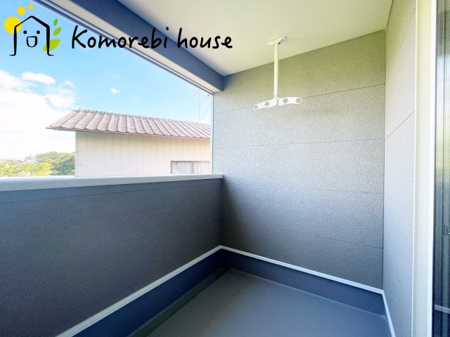 さいたま市見沼区南中丸　第28　新築一戸建て　クレイドルガーデン　01のバルコニー|開放的で明るい空間を演出してくれるバルコニーです