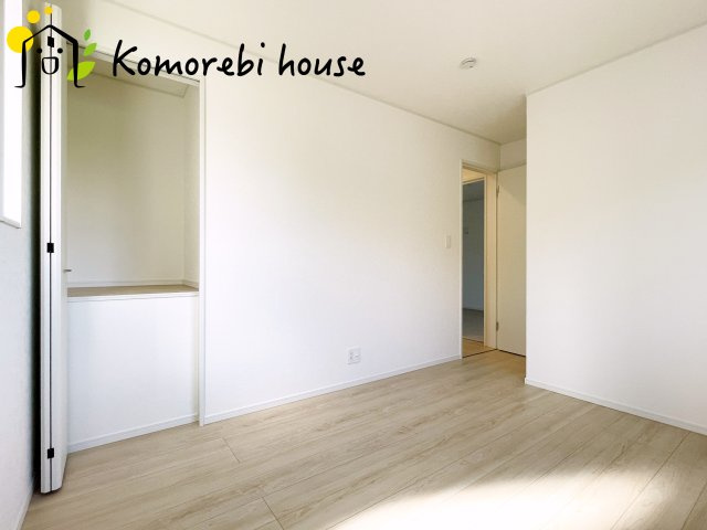 さいたま市見沼区南中丸　第28　新築一戸建て　クレイドルガーデン　01の洋室|広々とした洋室です