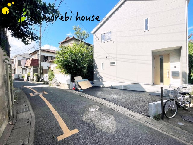 さいたま市見沼区南中丸　第28　新築一戸建て　クレイドルガーデン　01の前面道路含む現地写真|前面道路含む現地写真です