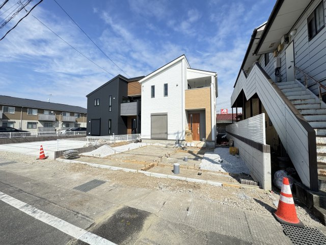 新築　前橋市幸塚町第２　Livele Garden.S　2号棟の前面道路含む現地写真|現地写真　南西側接道幅員約7.1ｍ　