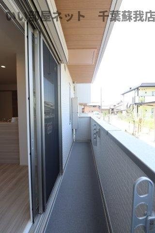 D-ROOM君塚ⅠBのバルコニー|お洗濯にも便利なバルコニー付き