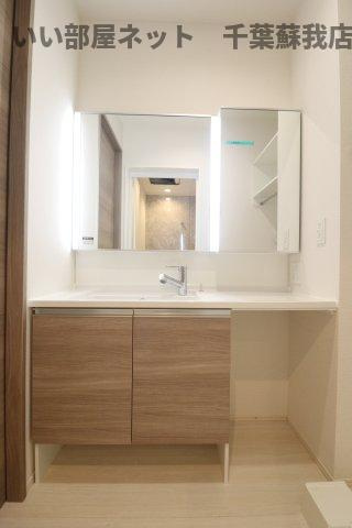 D-ROOM君塚ⅠBの洗面所|明るい洗面所です
