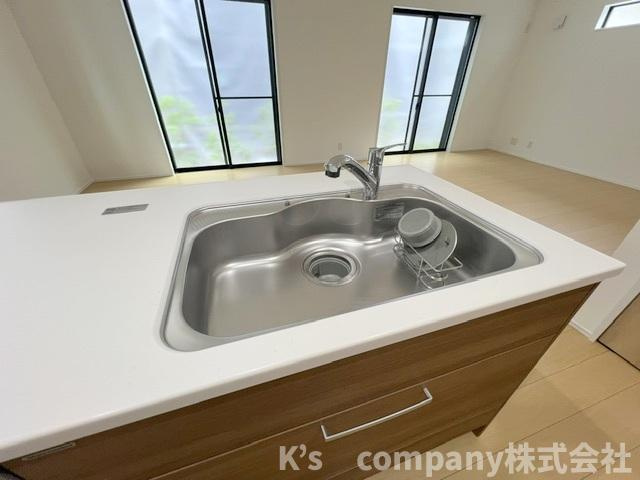 藤沢市辻堂太平台2丁目　新築戸建　1号棟のキッチン|耐久性に優れたステンレス素材のシンク◇