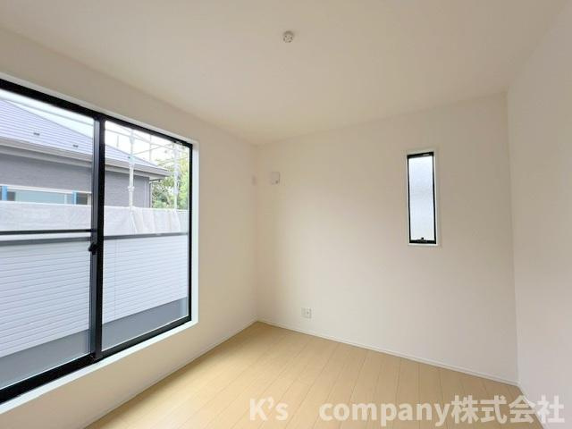 藤沢市辻堂太平台2丁目　新築戸建　1号棟の子供部屋|洋室5.3帖◇お子様のお部屋や趣味のお部屋にいかがでしょうか♪