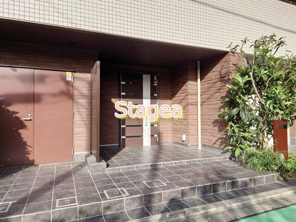スバルレジデンス北浦和のエントランス