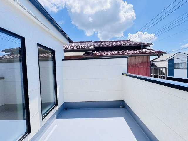松戸市八ヶ崎３丁目新築戸建【八ヶ崎第二小学校:9分】のバルコニー|南西向きルーフバルコニー・日当たり良好♪