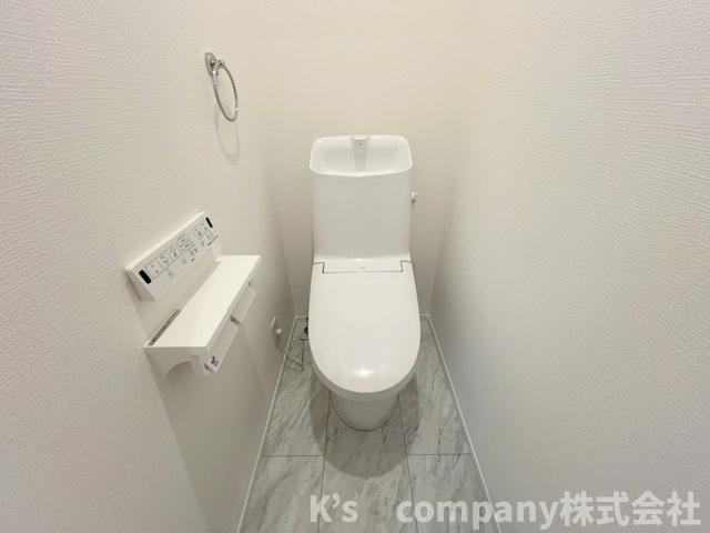 藤沢市辻堂太平台2丁目　新築戸建　3号棟のトイレ|2階トイレ◇