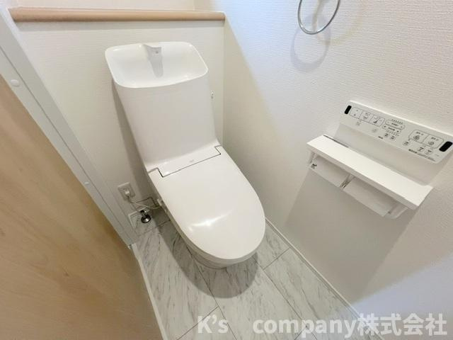 藤沢市辻堂太平台2丁目　新築戸建　3号棟のトイレ|1階トイレ◇