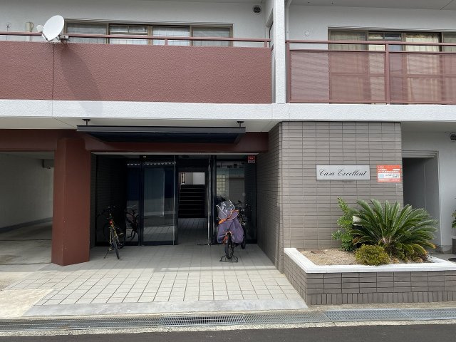 カーサエクセレントのエントランス