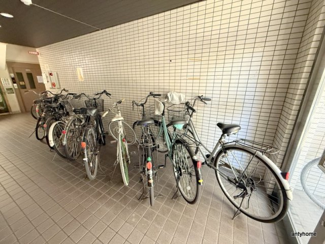 ハッピーハイム　仲介手数料無料の駐車場