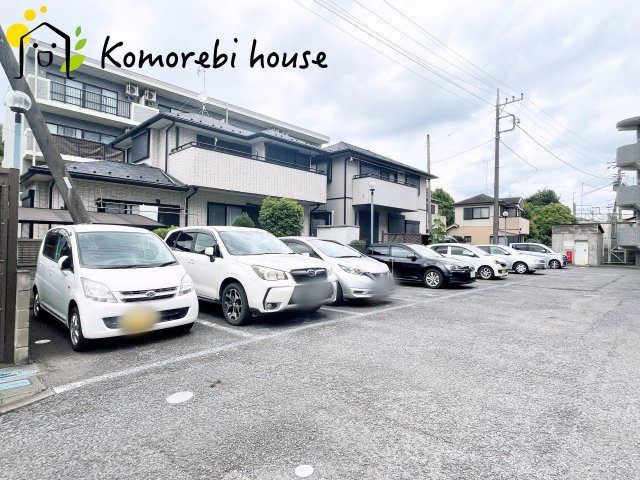 サンハイツ蓮田の駐車場