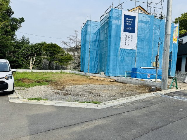 八王子市　石川町　新築一戸建て　７期の駐車場|～前面6ｍ道路で駐車しやすいです～