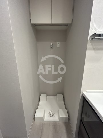 ジオタワー大阪十三　十三小学校の洗面所|洗濯パン