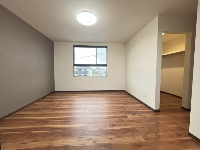 ワイウッドコート加須市下高柳第11期の寝室|落ち着いて過ごせるお部屋なので、寝室にいかがでしょうか