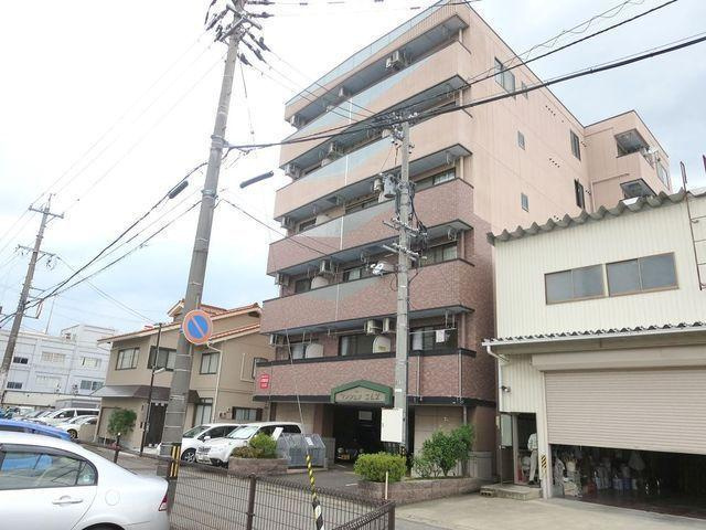 マンションエムズの外観