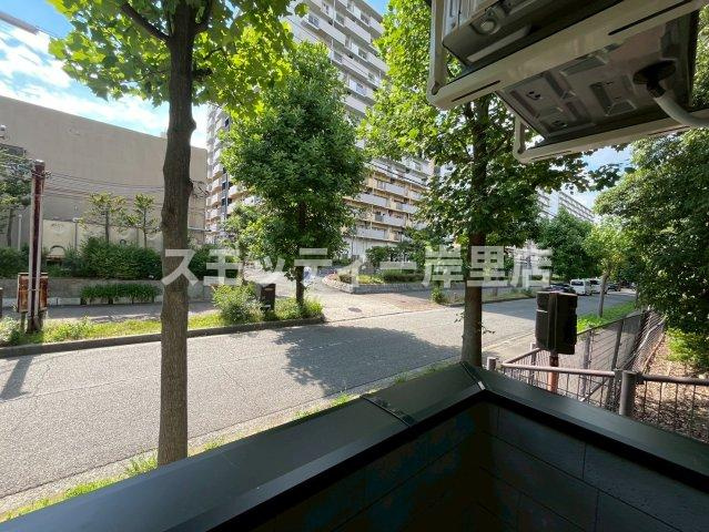 ルナコート南港中のバルコニー