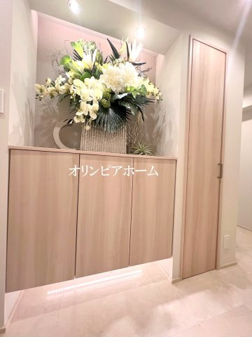 アクシア日本橋　2階　角部屋　リフォーム済の玄関