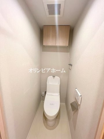 アクシア日本橋　2階　角部屋　リフォーム済のトイレ