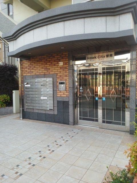 ホークシティ駅南のエントランス