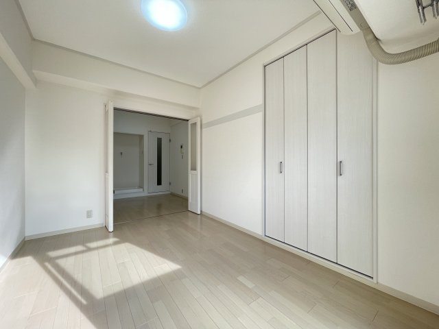 【寝室】 | リゾート天王寺