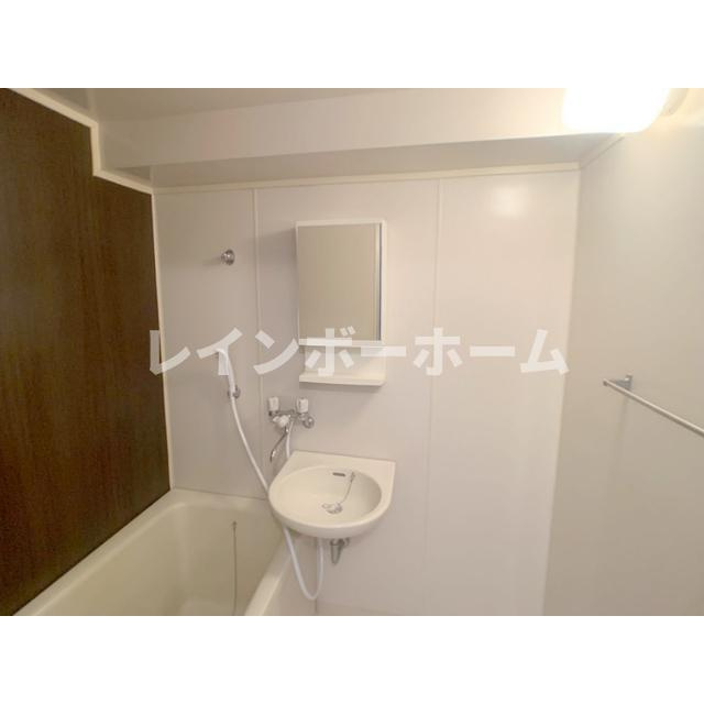 三ツ和マンションの洗面所