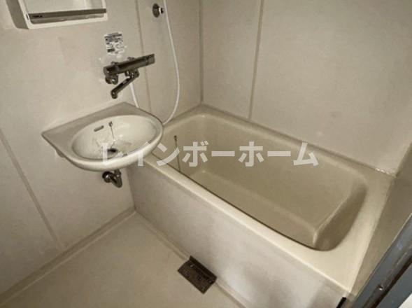 三ツ和マンションの浴室