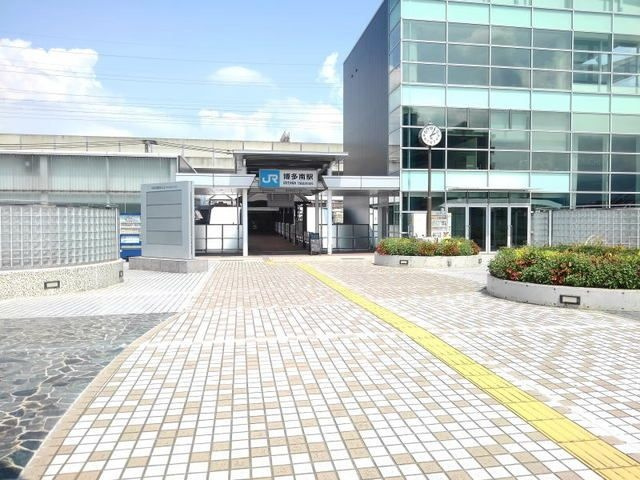 ルタン　ラシックの周辺