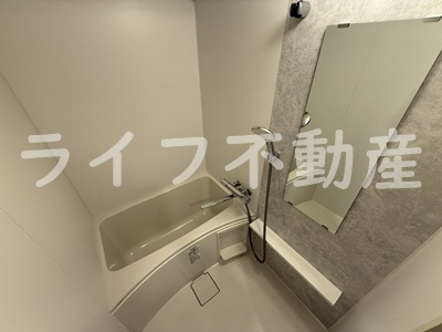 エスリード ザ・カレント大阪の浴室|きれいなお風呂です