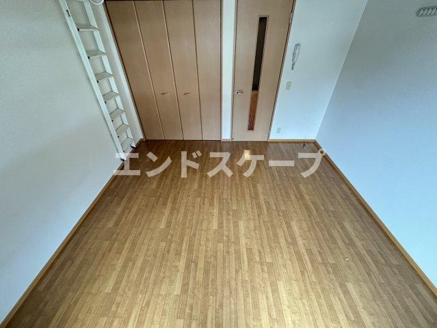 アーバンフラッツの居間・リビング|高崎、前橋のお部屋探しはエンドスケープまで！お客様の理想お聞かせ下さい♪