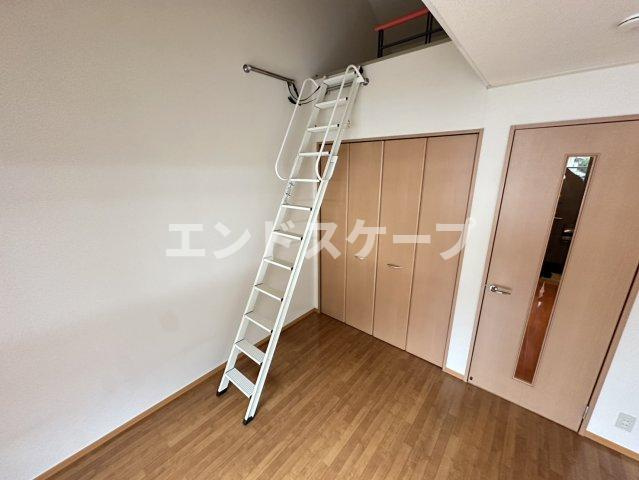 アーバンフラッツの居間・リビング|高崎、前橋のお部屋探しはエンドスケープまで！お客様の理想お聞かせ下さい♪