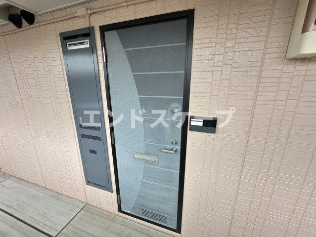 アーバンフラッツの玄関|高崎、前橋のお部屋探しはエンドスケープまで！お客様の理想お聞かせ下さい♪