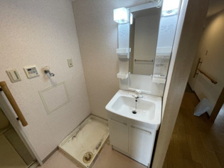 独立洗面化粧台付きでおすすめです！