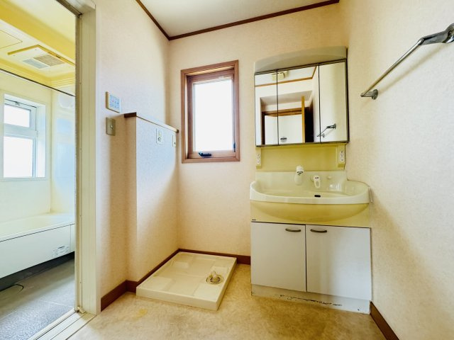 前橋市箱田町　中古住宅の独立洗面台|前橋市箱田町　中古住宅