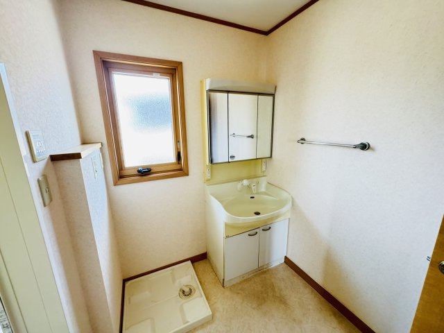 前橋市箱田町　中古住宅の独立洗面台|前橋市箱田町　中古住宅